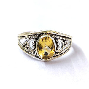 Bague tendance en citrine (2,9 grammes) en alliage plaqué or avec sertissage clos, cadeau idéal pour les bagues en moissanite élégantes - Product Image 1