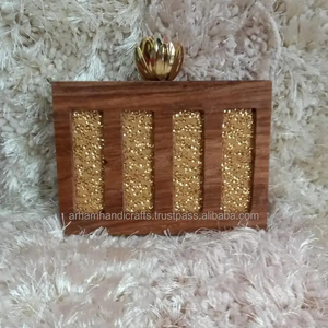 Sac à main en bois pour femme Pochette de soirée à chaîne pour fête à bas prix par LUXURY CRAFTS - Product Image 1