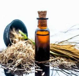 OEM Wholesale Vetiver Essential <b>Oil</b> High Purity Khus <b>Oil</b> for Aromatherapy Perfumery Spa <b>Massage</b> Soap & Cosmetic Manufacturing - Product Image 1