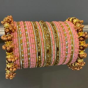Las Novias Indias Usan Conjuntos de Chudiyan para Bodas, Material Brillante, Hecho de Material Liso y Bordado con Pedrería, Conjunto de Churian para Damas - Product Image 2