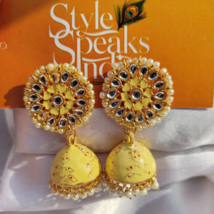 Boucles d'oreilles Meenakari Kundan Jhumka bijoux indiens traditionnels pour mariages, Mehendi, cérémonies Sangeet, demoiselle d'honneur et faveurs d'invité - Product Image 1