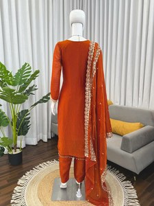 Salwar Kameez en soie non cousu de qualité supérieure, spécial Raksha Bandhan / Tenue ethnique de haute qualité pour les occasions de fête - Product Image 3