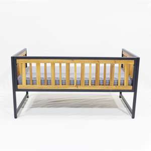 CH Factory Ensemble de salle à manger d'extérieur élégant en rotin avec coussins et accoudoirs pour une expérience culinaire exquise - Product Image 5