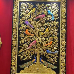 พรมประดับผนังงานฝีมือแบบดั้งเดิมของชาวคาชเมียร์ ปักด้วยดิ้นทองซาร์โดซีบนผ้า - Product Image 1