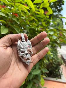 จี้หน้ากากปีศาจแบบฮิปฮอป คุณภาพส่งออก งานสั่งทำพิเศษ ฝังเพชรโมอิสซาไนต์ ตัวเรือนสแตนเลสชุบโรเดียม พร้อมใบรับรอง IGI - Product Image 3