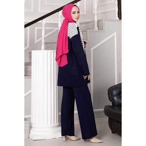 Ensemble Deux Pièces Rayé en Maille avec Détail Echarpe Bleu Marine - Product Image 3