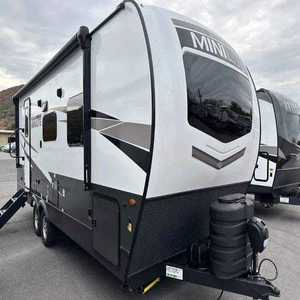 Remolque de Viaje de Aluminio, Mini Autocaravana, Caravana Remolcable para 4 a 6 Personas, Camping al Aire Libre - Product Image 1