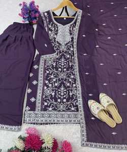 Traje Salwar de Algodón de 3 Piezas para Mujer, Estilo Festivo, en Georgette de Seda Suave con un Aspecto Étnico Elegante, Diseño de Diseñador, Precio al por Mayor - Product Image 5