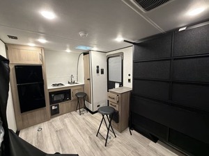 KESTONE COLEMAN 13T 2026 USADO EN BUEN ESTADO, DISPONIBLE PARA LA VENTA - Product Image 2