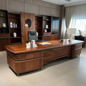 Bureau de direction rectangulaire en bois massif noyer noir avec cadre renforcé, bord incurvé, grain naturel, garantie 1 an - Product Image 3
