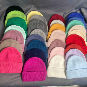 Bonnet en laine de couleur unie d'hiver personnalisé pour femmes Bonnet tendance avec broderie 3D en strass Technique de voyage d'affaires - Product Image 5