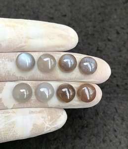 พลอยมูนสโตนสีเทาสีเทาหินมูนสโตนทรงกลมเรียบขนาด10มม. 8ชิ้น - Product Image 2