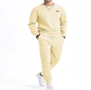 ชุดวอร์มผ้าฟลีซแบบมีฮู้ด ซิปหน้า สำหรับผู้ชายและผู้หญิง ขายส่ง ชุดสองชิ้น เสื้อแจ็คเก็ตและกางเกงขายาว สำหรับฤดูหนาว เหมาะสำหรับการเดินเล่น - Product Image 2