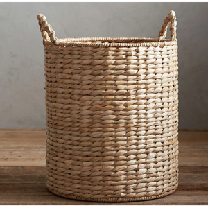 Cesta de almacenamiento ecológica hecha a mano de Vietnam 100% para el hogar, diseño ovalado de jacinto de agua con asas para almacenamiento y decoración del hogar - Product Image 1