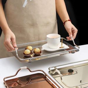 Plateau de service robuste en acier inoxydable avec bords lisses construction durable pour les entreprises de restauration commerciale professionnelle - Product Image 3