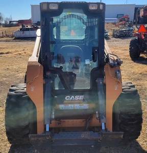 2016 SV300 Skid Steer Loader Haute Performance Puissant Efficace pour les applications à usage intensif Doté d'une boîte de vitesses de pompe à roulement central - Product Image 6