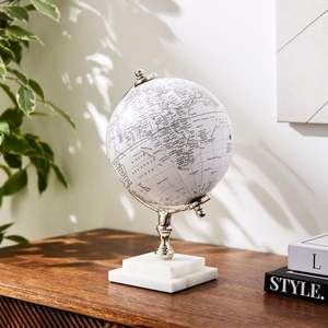 Globe décoratif design avec un savoir-faire moderne pour la décoration de la maison et du bureau - Product Image 2