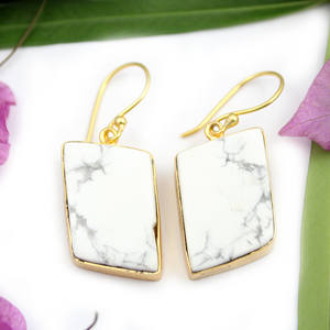 Joyería de moda Checker Howlight piedra preciosa forma elegante 24K chapado en oro bisel pendiente latón al por mayor para mujeres niñas - Product Image 1