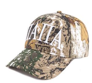 Gorra de béisbol de terciopelo con forro de satén y logotipo bordado personalizado - Product Image 5