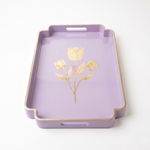 Bandeja de Servir Multifuncional Sostenible con Estampado Floral, Asas Rectangulares, Diseño Moderno, Material Lacado - Product Image 4