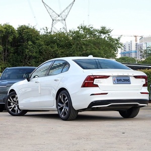 Nouvelle Arrivée 2026 Volvo S60 B4 Berline de Luxe Hybride Légère 2.0T 197ch Euro VI Conduite à Gauche Automatique 5 Places Essence à Vendre - Product Image 4