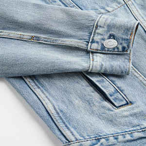 Veste en jean stylée pour hommes, tenue décontractée OEM, vente en gros de veste en jean en coton de haute qualité pour hommes, veste en jean personnalisée pour hommes à vendre - Product Image 3