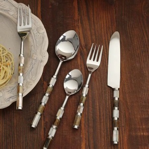 Ensemble de couverts en argent de qualité supérieure, adapté à la salle à manger sophistiquée, à l'affichage de table contemporain et à un usage quotidien - Product Image 2