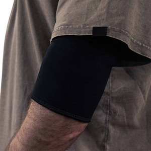 Codera personalizada de neopreno para levantamiento de pesas, soporte de compresión para codo, mangas en color negro para levantamiento de pesas - Product Image 5