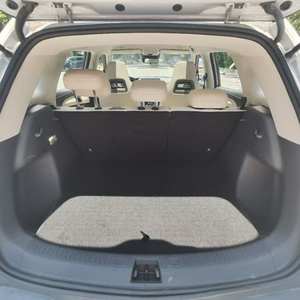 SUV 100% électrique d'occasion 2024, édition haut de gamme, autonomie de 401 km, affichage tête haute, excellent état - Product Image 4