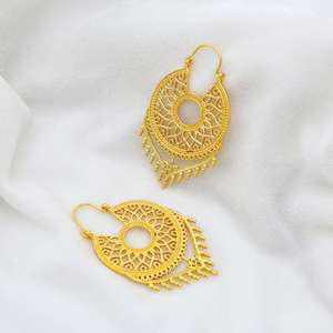 ต่างหูห้อยทรงกลมดีไซน์ดอกบัวชุบทอง 18K แฟชั่นทันสมัย ผลิตจากทองเหลือง รับรองโดยบุคคลที่สาม เหมาะสำหรับทั้งชายและหญิง - Product Image 2