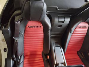 FIAT 124 SPIDER ABARTH 2020 d'occasion, conduite à gauche/droite - Product Image 4