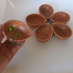 Vente en gros d'assiettes en bois de noix de coco plats écologiques en forme de variété pour la maison et le restaurant - Product Image 2