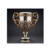 Trophée en métal artistique hautement poli avec détails artisanaux idéal pour reconnaître les champions dans les grands tournois