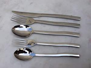 Juego de cubiertos de metal de alta calidad con asas de resina Juego de cubiertos reales para restaurante o vajilla de boda Cuchara - Product Image 5