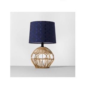 Lámpara de Mesa Artesanal de Mimbre Personalizada con Luz LED Blanca Cálida, Diseño Creativo para Decoración del Hogar y Hoteles - Product Image 1
