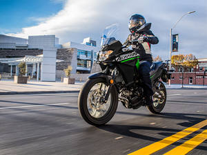 Motocyclettes Versys-X 300 (ABS) 2025 toutes versions disponibles, neuves en stock - Product Image 3