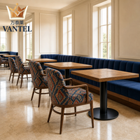 Ensemble de mobilier de restaurant d'hôtel de style bohème personnalisé, table à manger bleue, banquette, chaises rembourrées, projet hôtelier