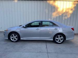 Toyota Camry SE d'occasion 2014 à bas prix à vendre - Product Image 4