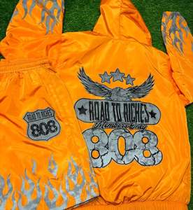 Conjunto de Camiseta y Pantalones Cortos para Hombre 2026, Logotipo Estampado con Llamas, Chaqueta Cortavientos de Dos Piezas y Conjunto de Pantalones Cortos, Chándal de Nailon Personalizado - Product Image 2