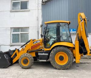 Retroexcavadora JCB 3CX Nueva y Usada, Original, con Cargador Frontal y Excavadora Trasera para Proyectos de Construcción - Product Image 3