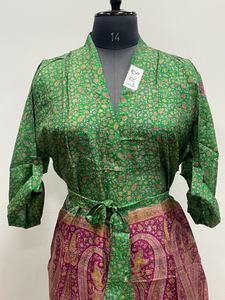 Robe Kimono d'été en Soie Faite Main, Veste Indienne, Longue Tunique, Tenue de Festival, Vêtement de Nuit, Tenue de Mariage, Tenue de Détente, Modèle Frontal - Product Image 5