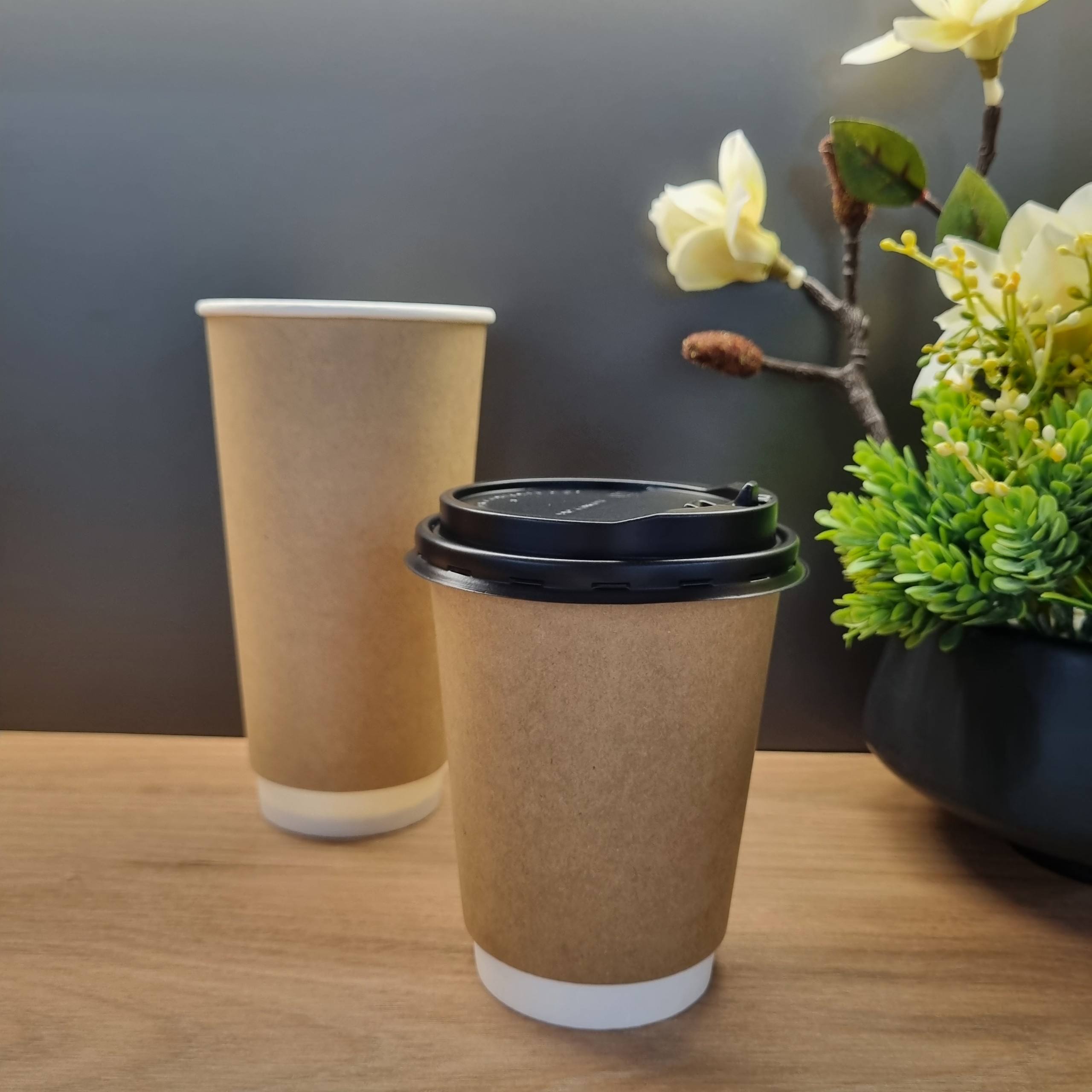 สีน้ำตาล