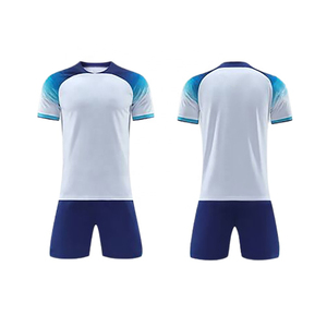 ชุดฟุตบอลคอวี โพลีเอสเตอร์ 100% แห้งเร็ว ราคาถูก รับผลิตตามสั่ง ขายส่ง สีดำขาว ชุดเต็ม พร้อมปักชื่อทีม/นักเตะ - Product Image 4