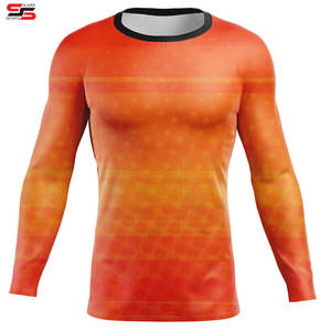 Rashguard vierge OEM Chemise de compression imprimée à manches courtes et manches longues Protège-éruptions en polyester à sublimation avec logo personnalisé pour hommes - Product Image 5