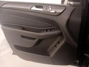 MERCEDES-BENZ GLE 550E 2017 USADO, con Volante a la Izquierda/Derecha - Product Image 6