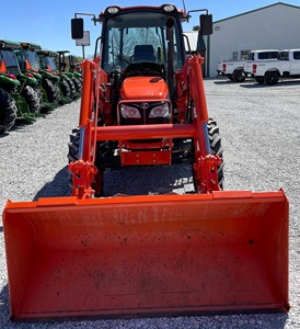 Tracteurs à roues motrices Kubota d'occasion en bon état, pour la production et l'entretien des jardins, avec composants moteur essentiels - Product Image 5