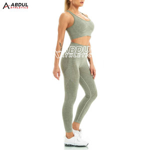 Conjunto de yoga premium para entrenamiento y gimnasio con tela suave al tacto y diseño transpirable para uso diario y fitness. - Product Image 2