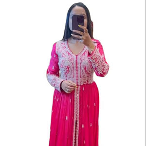 2024 Robe semi-cousue brodée pour femmes à la mode - Product Image 1