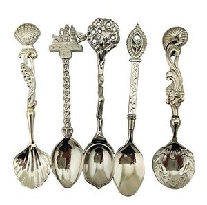 Ensemble de couteaux à fromage de style européen écologique de haute qualité à fleurs argentées Épandeurs et serveurs décoratifs en acier inoxydable - Product Image 1