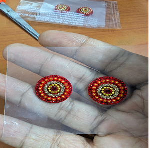 ลูกปัดมัดด้วยมือสั่งทําพิเศษเหมาะสําหรับขายต่อจากร้านขายเครื่องประดับแฟชั่นในหลากหลายดีไซน์สีแดง - Product Image 1